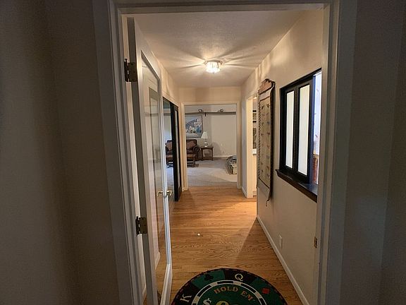 4th image of 523 Parkside Blvd