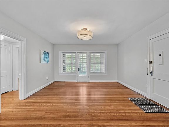2nd image of 4434 J C Nichols Pkwy APT 2N