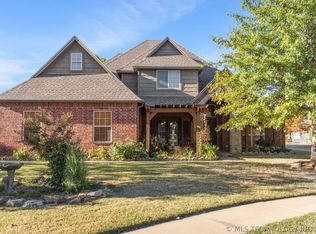 8702 N 140th East Ct, Owasso, OK 74055