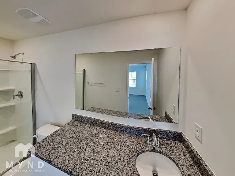 122B Fosters Glen Pl #B — Photo 10