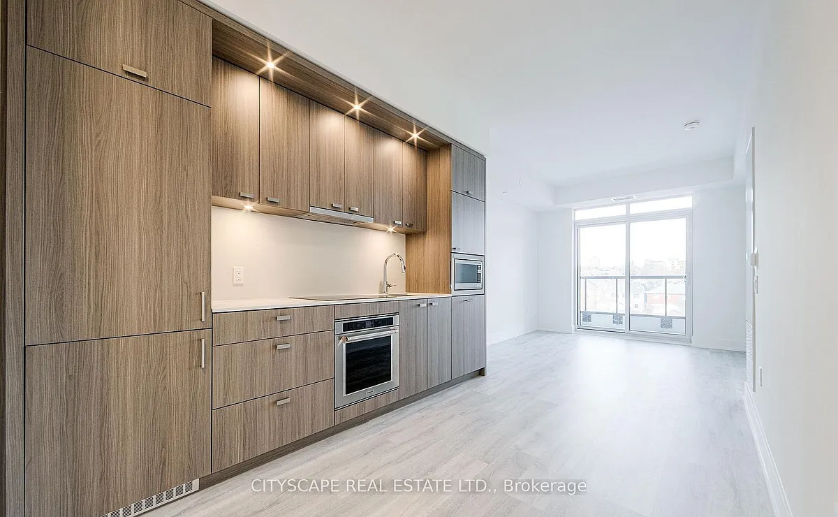 Building Photo - 858 Dupont St #316