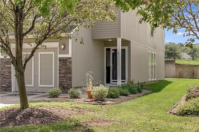 1st image of 3226 SW Shadow Brook Dr
