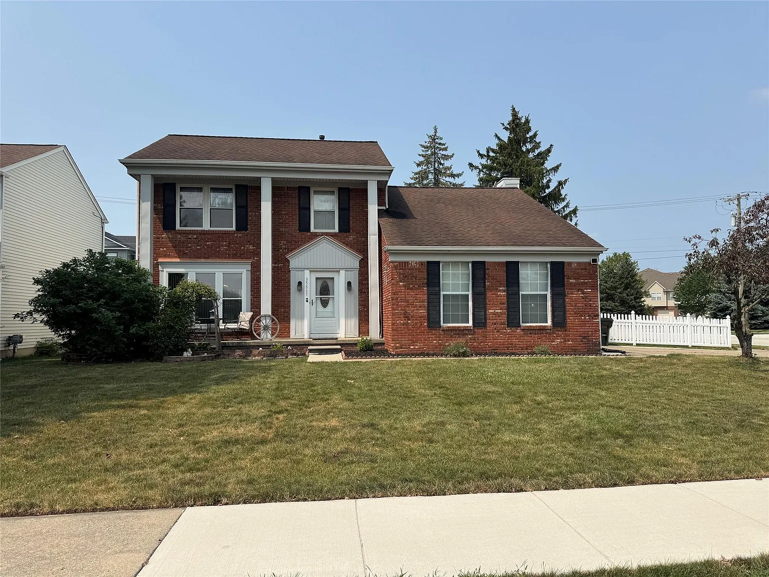 3 bed, 2.5 bath, 1710 sqft, $2,800 — Photo 1