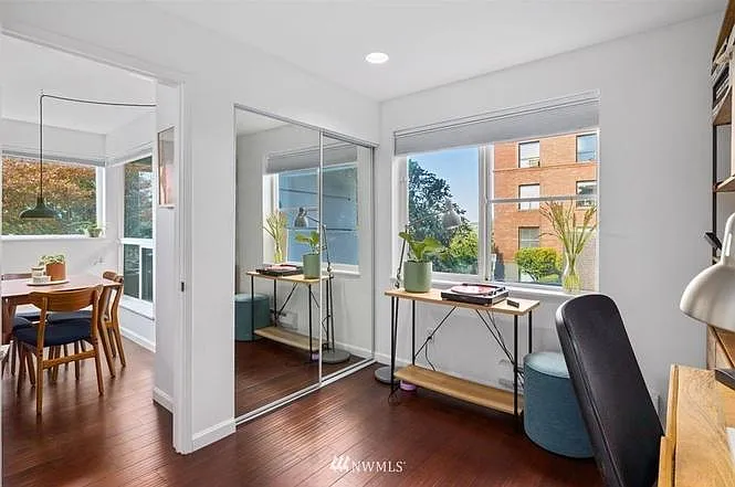 530 Melrose Ave E #103 — Photo 6