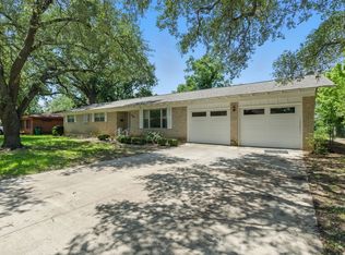 1270 N Wildwood Dr, Stephenville, TX 76401