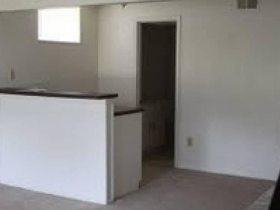 2nd image of 4053 NW Winslow Pl