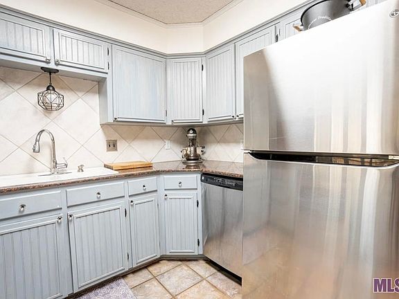 3rd image of 10651 Downey Dr