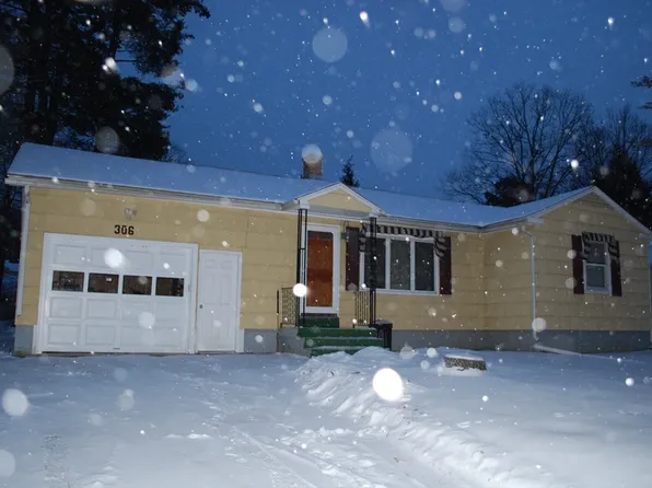 306 Cheshire Rd, Pittsfield, MA 01201