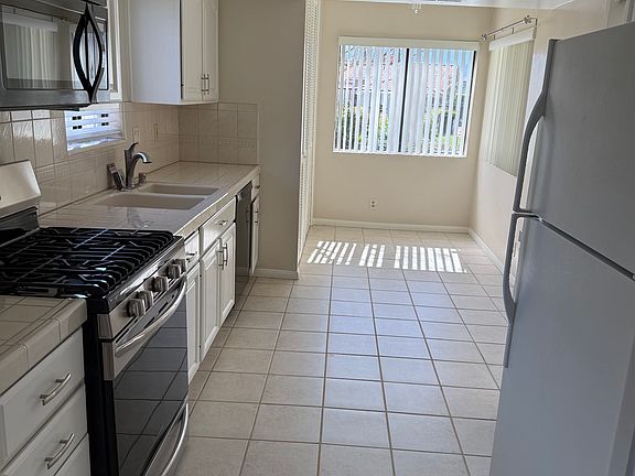 2nd image of 2609 Northshore Ln