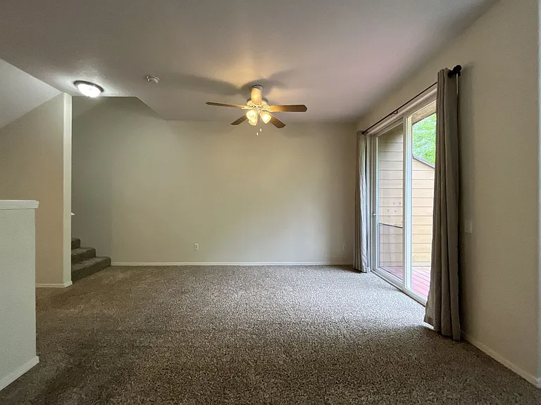 149 NE 75th Ave — Photo 22
