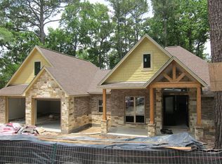 1617 Woodland Valley Dr, Huntsville, TX 77340
