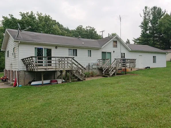 835 N Littlefield Rd, Weidman, MI 48893