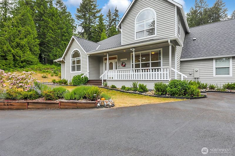 3rd image of 11616 296th Avenue NE