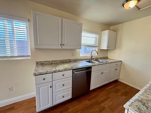 3rd image of 4033 Van Dyke Ave #C