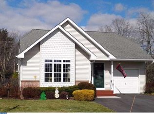 301 Deer Track Ct, West Grove, PA 19390