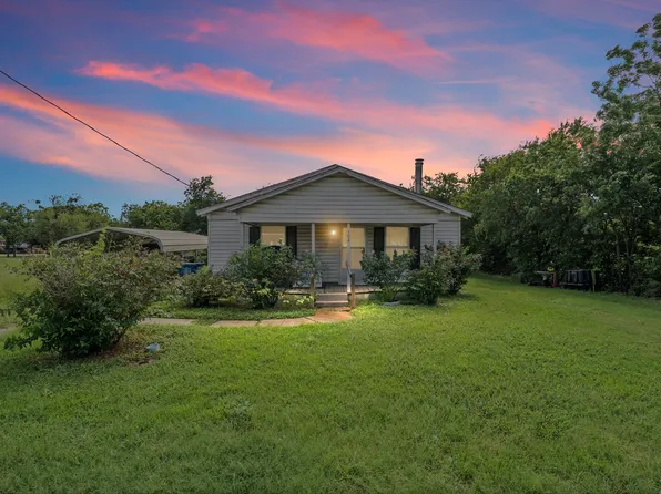 104 S College St, Itasca, TX 76055