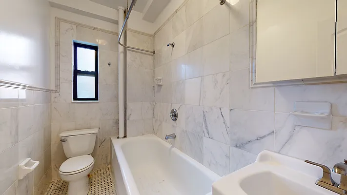 Rented by Bond New York | media 60