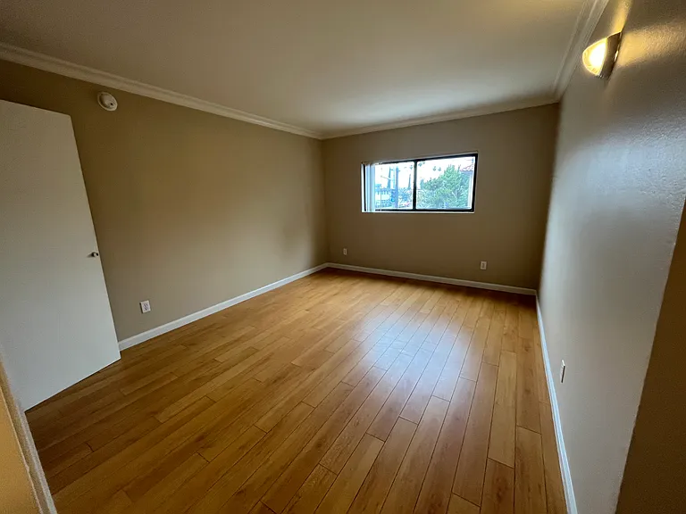 14157 Vanowen St #101 — Photo 15