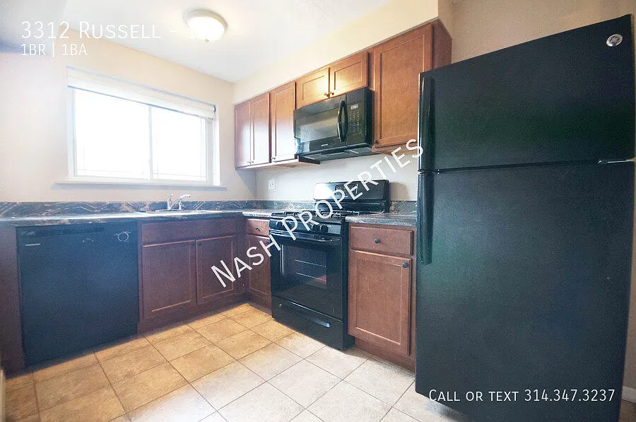 $880 - 1 Bed / 1 Bath apartment in Compton Heights with gated parking — Photo 3