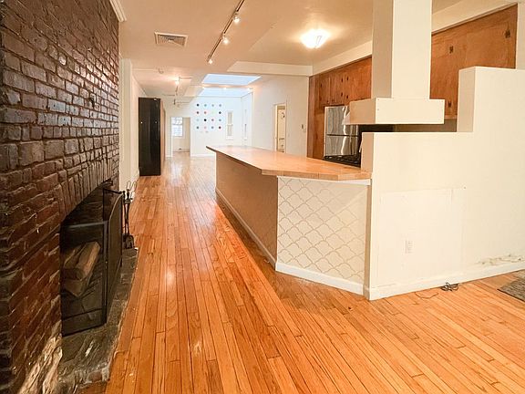 5th image of 480 W Broadway #2