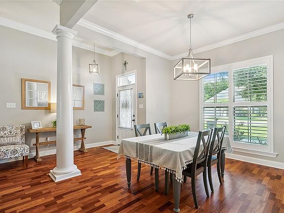 4th image of 894 Woodsprings Ct