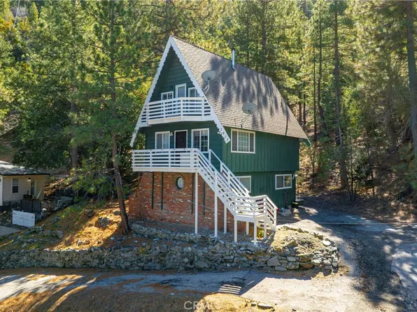 2073 Mojave Scenic Dr, Wrightwood, CA 92397