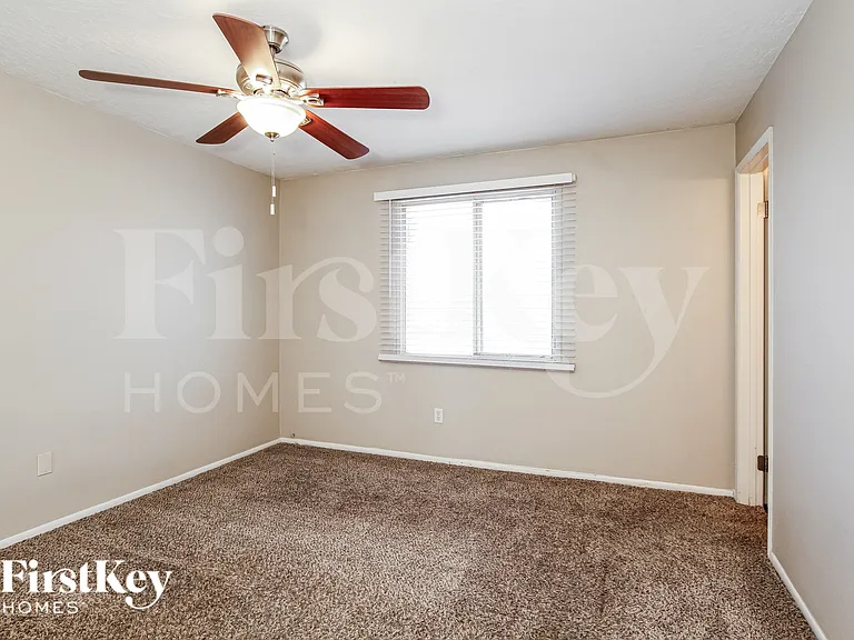 3733 E Eugie Ave — Photo 8