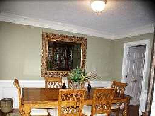 2nd image of 3406 Carverton Ln
