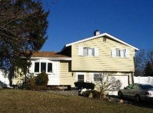 3003 Beechnut Ave, Medford, NY 11763