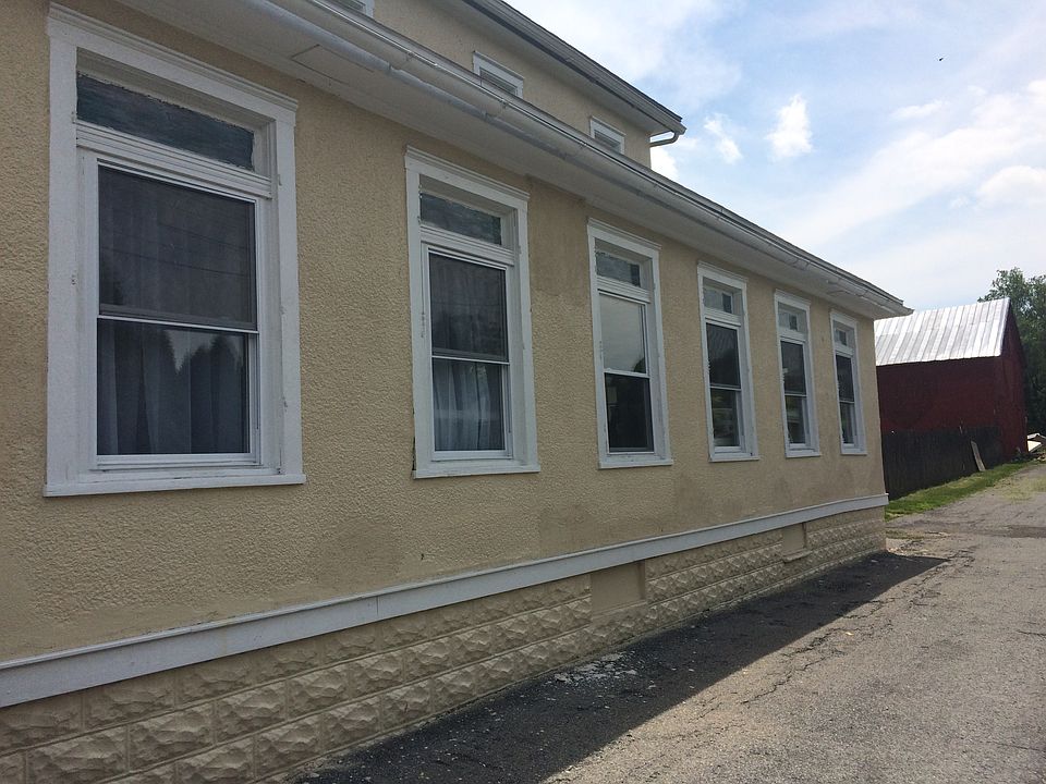 2nd image of 5727 Main St
