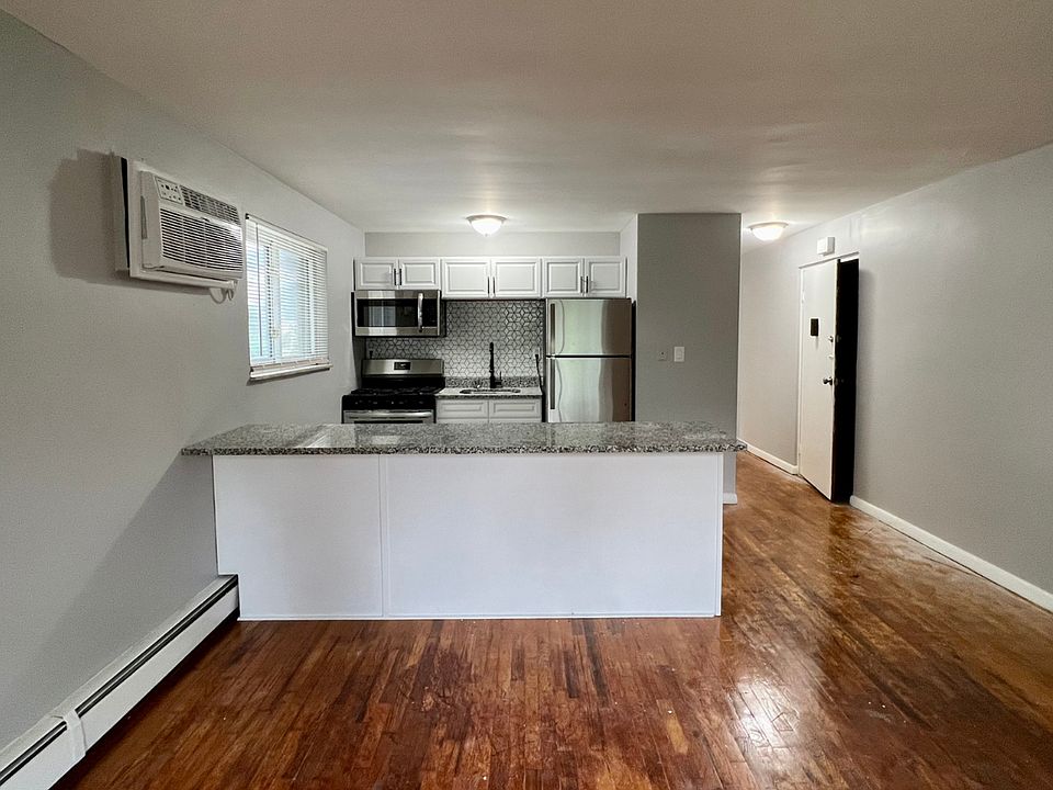 Pleasant Ridge Square Apartments 6140 Ridge Ave Cincinnati OH Zillow