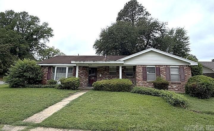 1st image of 3914 King Richard Rd