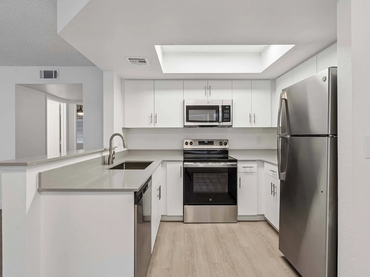 Brook Creek Apartments — Photo 1