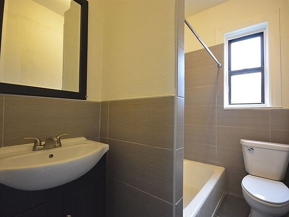 5th image of 396 Montgomery St APT 4A