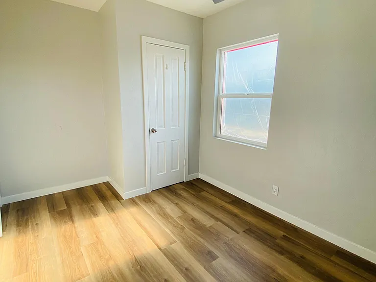 4131 Wilson Ave — Photo 16