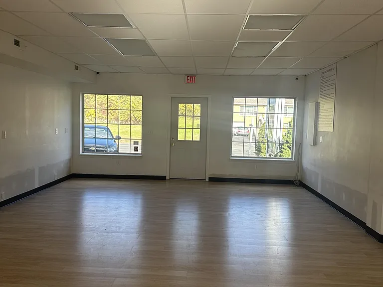 3356 E Main St #1 — Photo 2