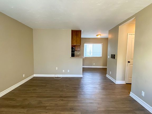 5th image of 3735 & 3745 Pershing Ave #3735-6