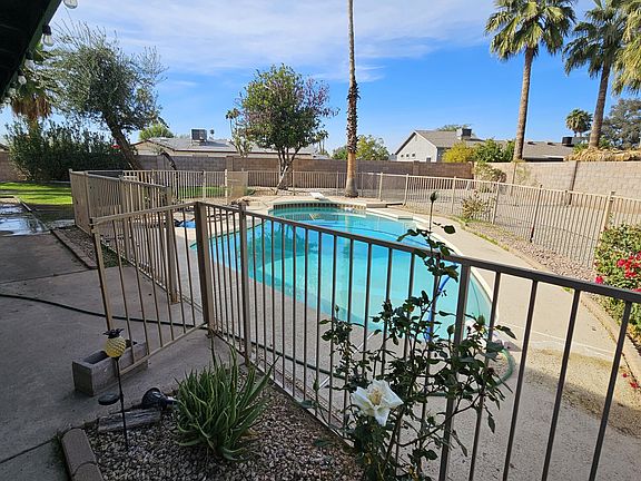 2nd image of 5012 E Presidio Rd