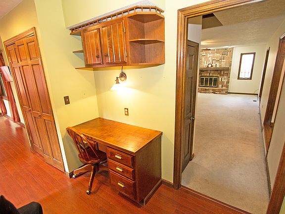 5th image of 3821 Maplewood Dr