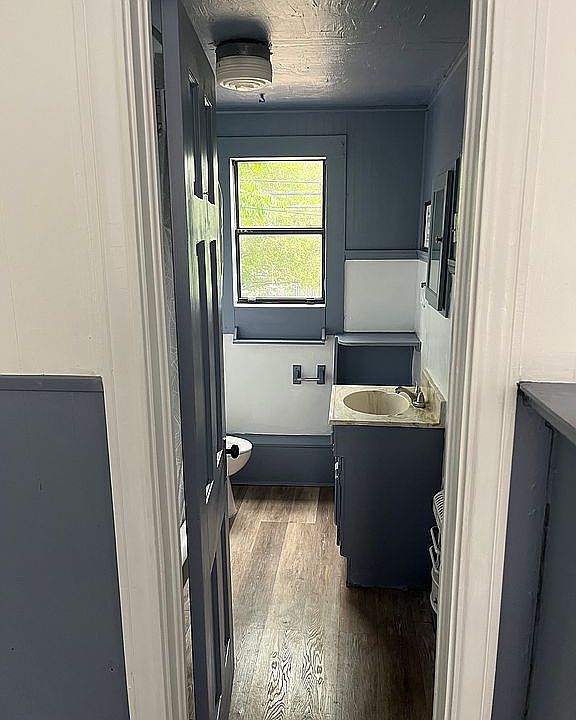 2nd image of 1919 S Van Buren St APT 1