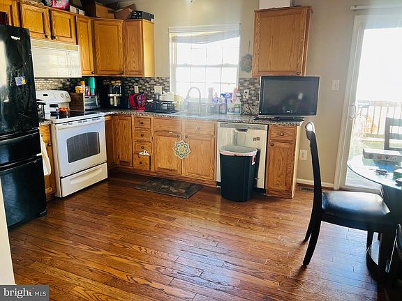 3rd image of 12219 Sweetwood Pl