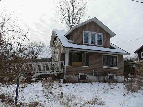 2nd image of 170 River Rd