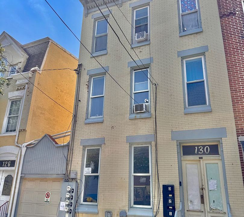 1st image of 130 N 2nd St APT 1