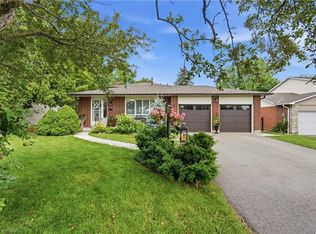 283 Parkway Dr W, Milton, ON L9T 1A7