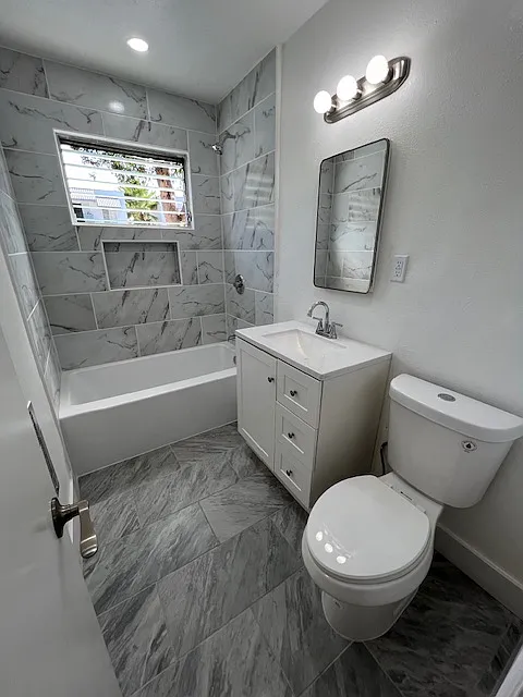 2 bed, 1000 sqft, $2,700 — Photo 3
