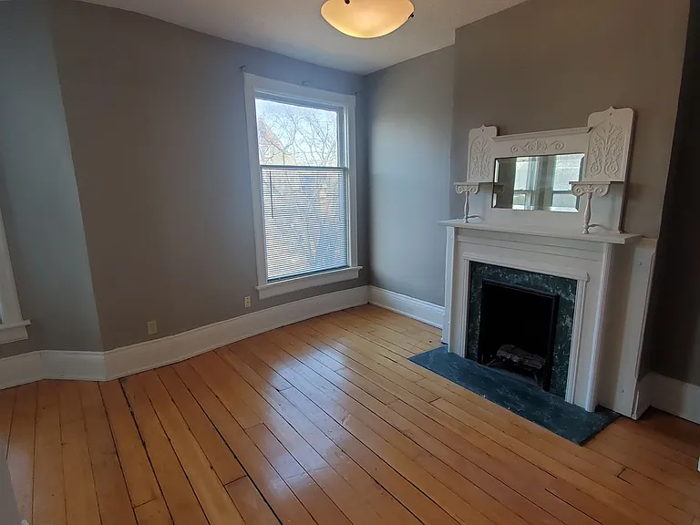 2054 N Cambridge Ave — Photo 26