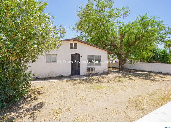 3rd image of 2305 E 15th St #1