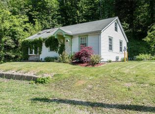 218 Baxtertown Rd, Fishkill, NY 12524