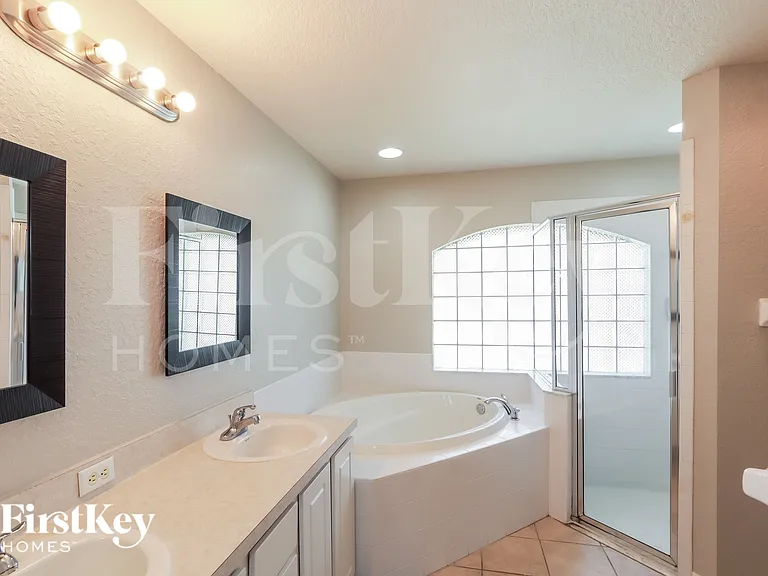 2530 Pine Valley Dr — Photo 9