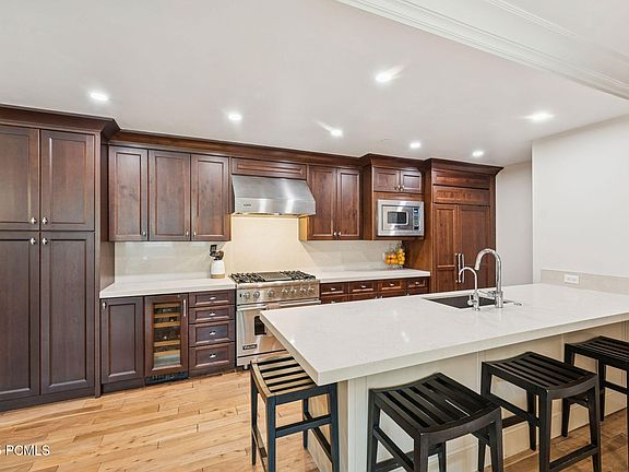 3rd image of 9100 Marsac Ave #984